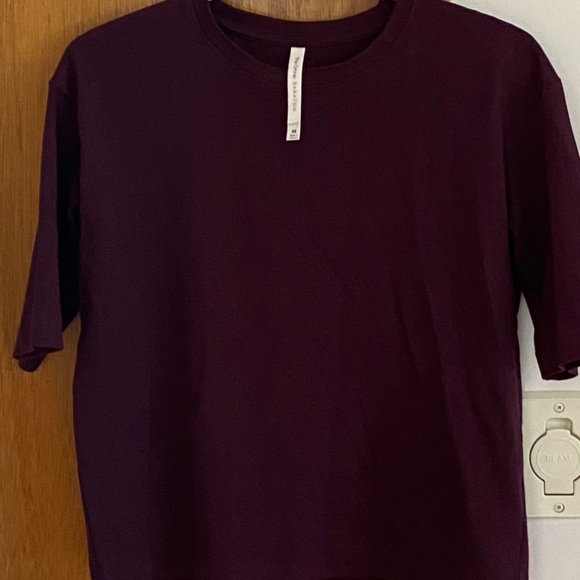 Babaton T-shirt - Picture 2 of 4